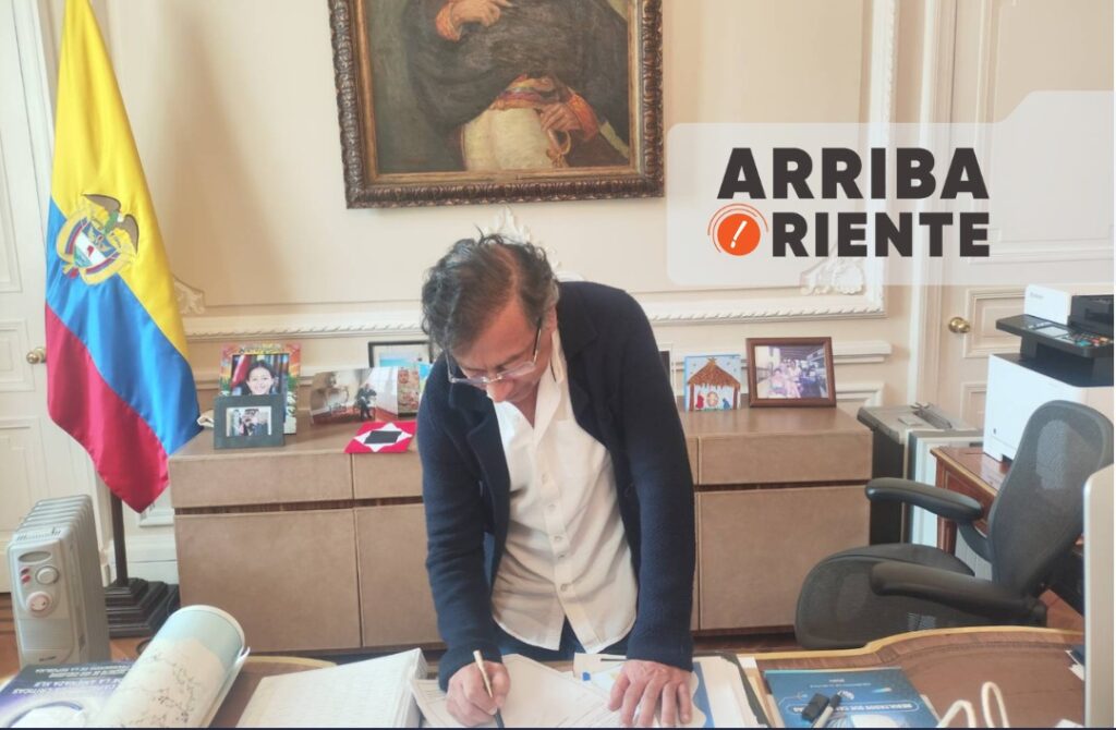 PETRO FIRMÓ DECRETO QUE CONVOCA A CONSULTA POPULAR